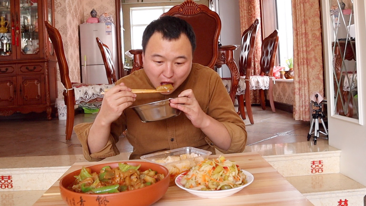阿强做容易上手的家常菜,素炒茄子,比大鱼大肉都好吃不腻还下饭